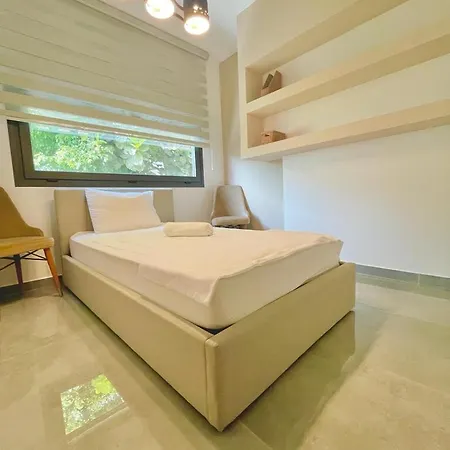 Stavri De'Lux Apartment Larnaca Exterior photo